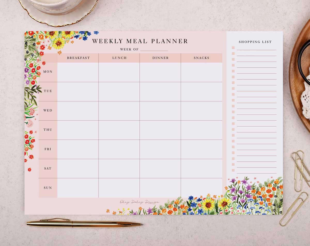 Weekly Planner pad for food, featuring spaces for meals and shopping list, perfect for organisation and planning.