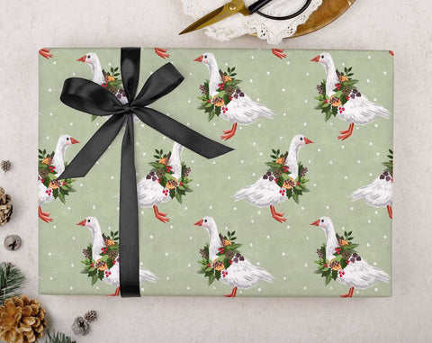 Green Christmas Wrapping Paper Stock Photos and Pictures - 85,662 Images